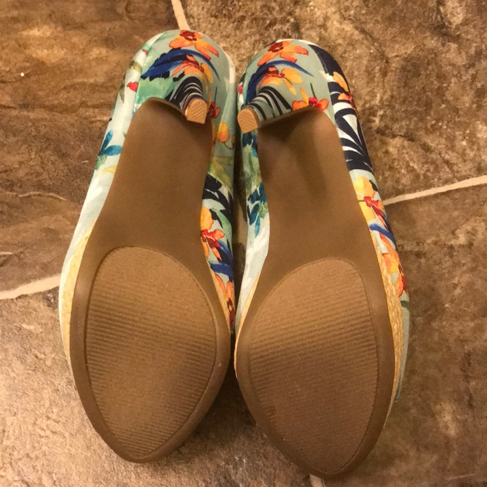 Open toe platform heels - Picture 4 of 5